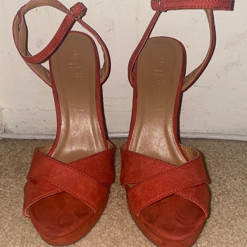 Orangish/red/coral heels